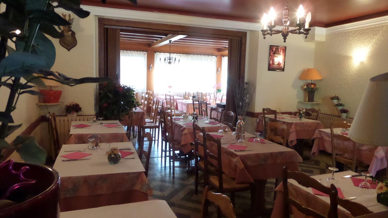 Hotel Restaurant La Renaissance Saint-Cirgues-en-Montagne Exterior photo